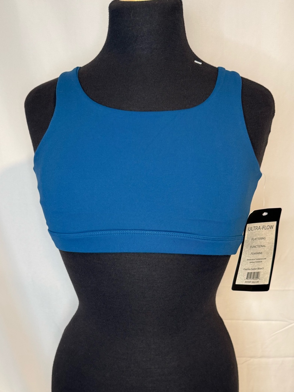 Vie Active Ultra Flow Strappy Back Sports Bra Blue NWT Small